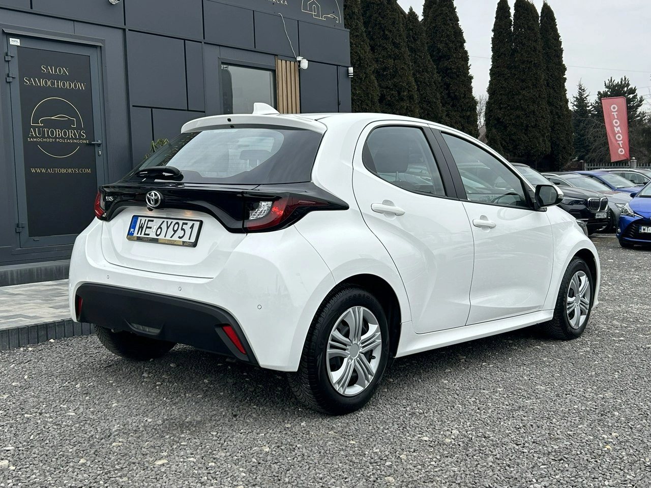 Toyota Yaris - Zdjęcie 9