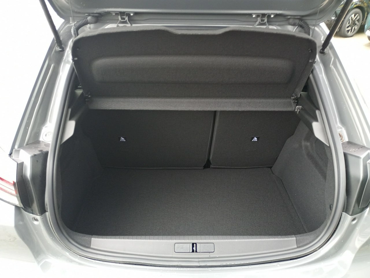 Peugeot 208 - Zdjęcie 19