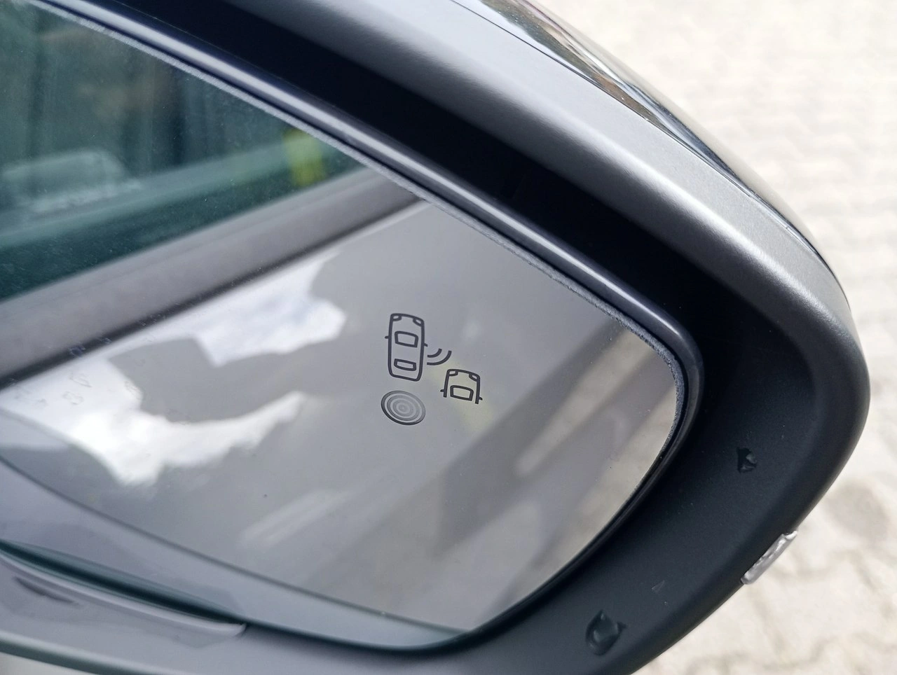 Peugeot 208 - Zdjęcie 34