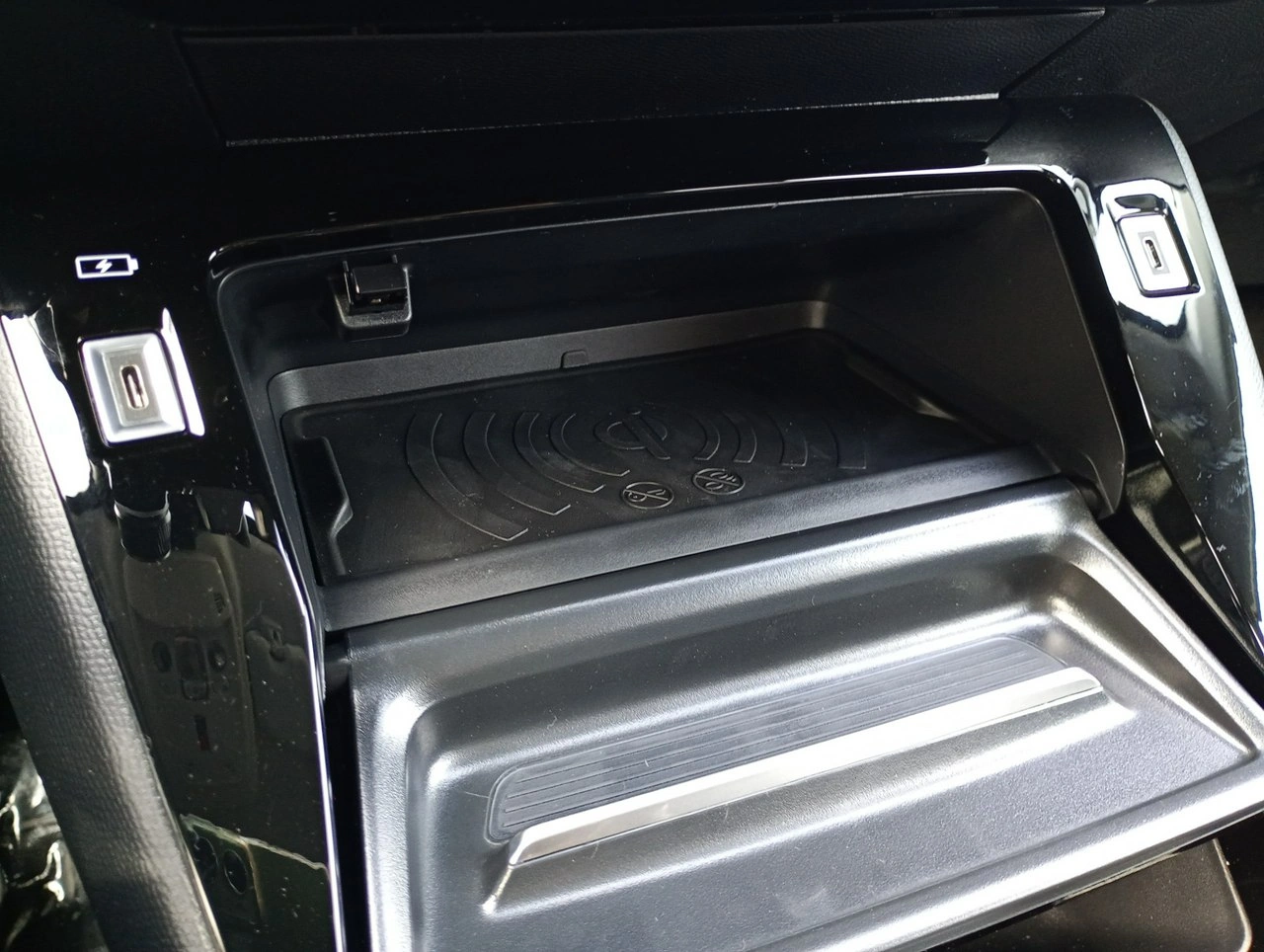 Peugeot 208 - Zdjęcie 31