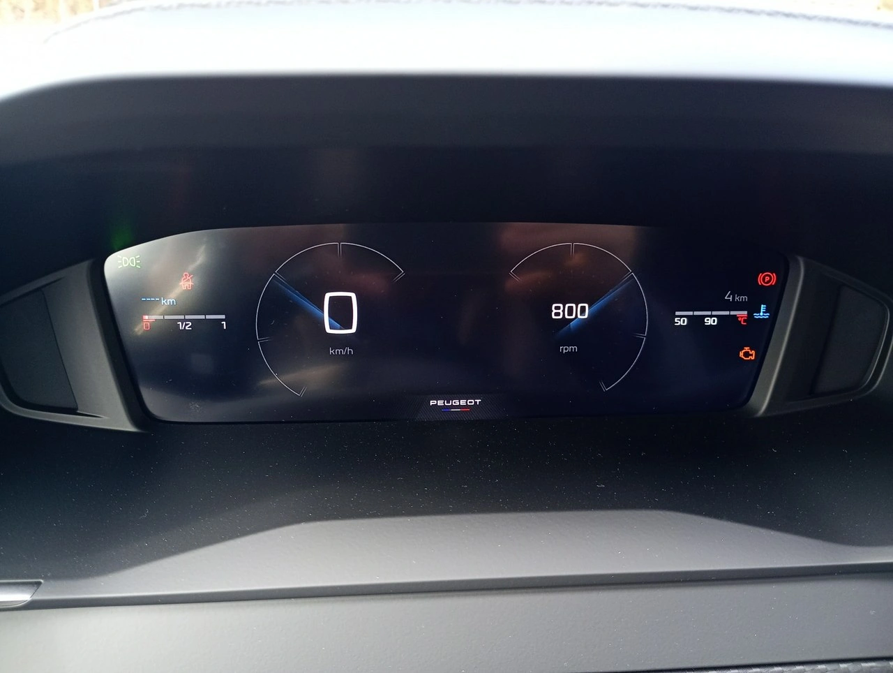 Peugeot 208 - Zdjęcie 25