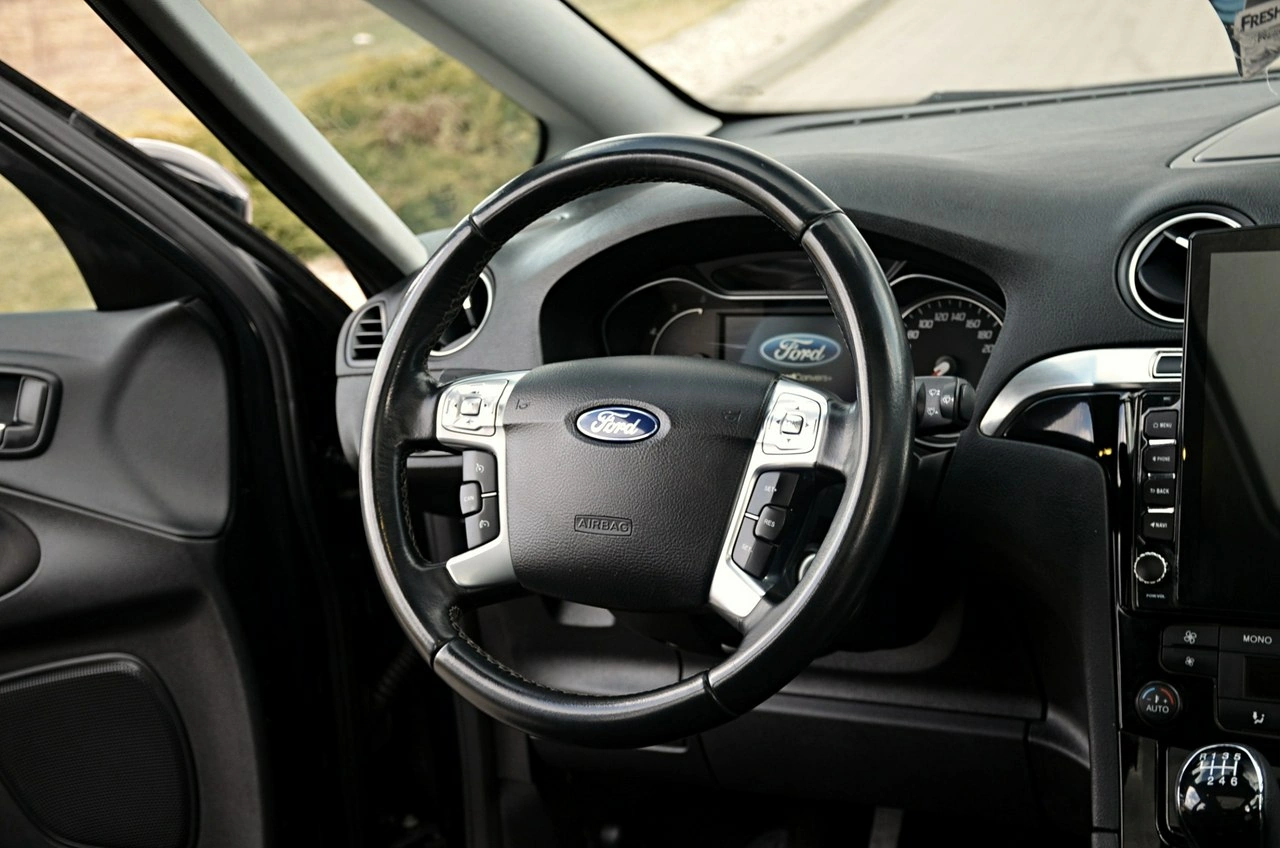 Ford S-Max - Zdjęcie 18