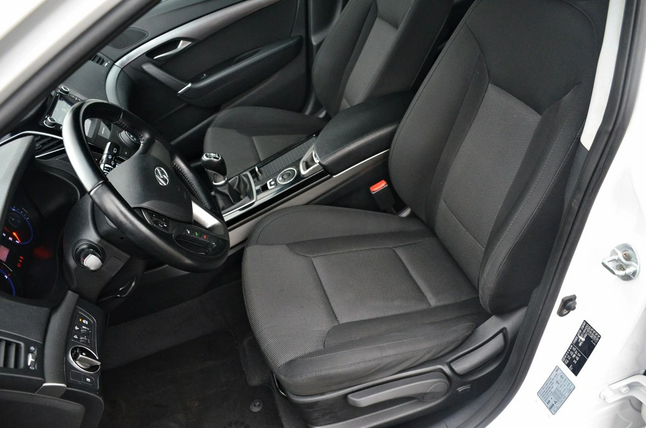 Hyundai i40 - Zdjęcie 18