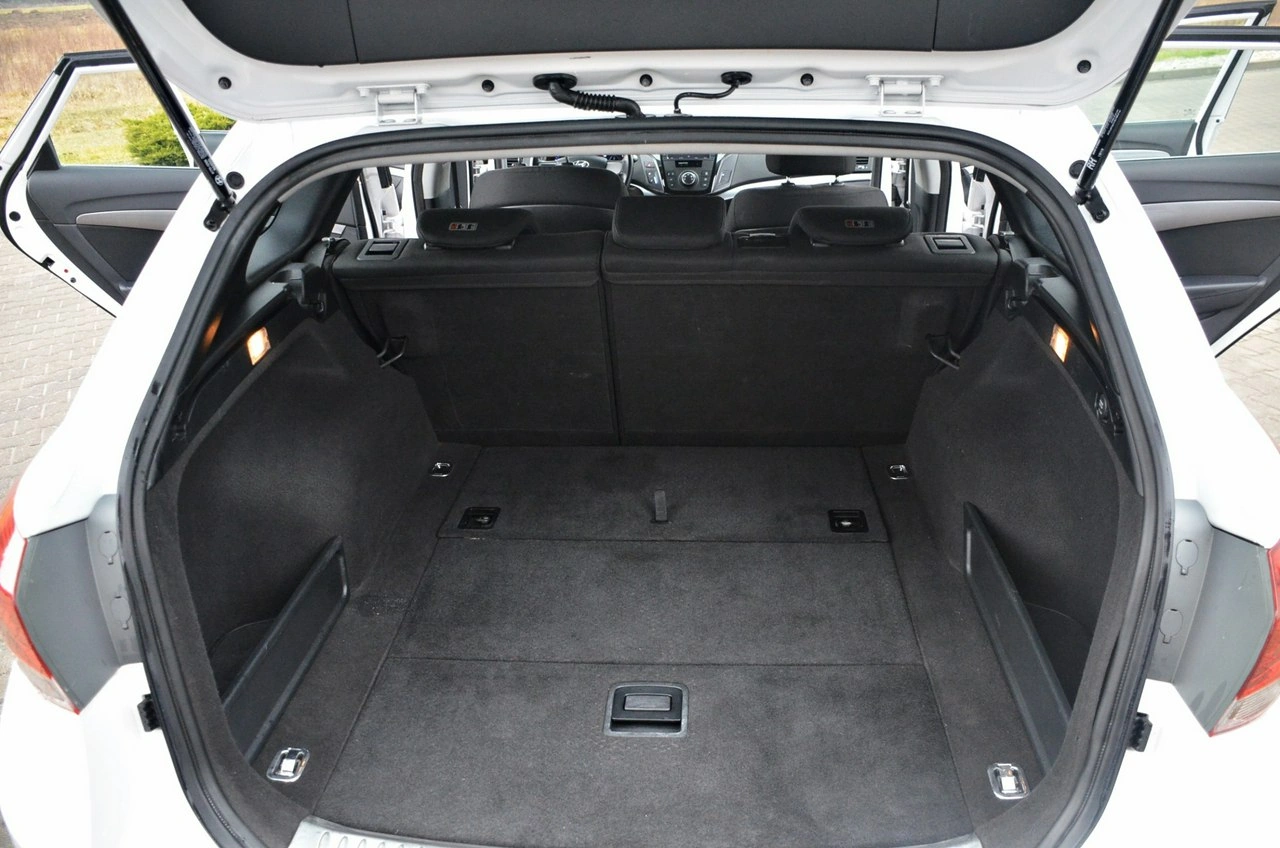 Hyundai i40 - Zdjęcie 25
