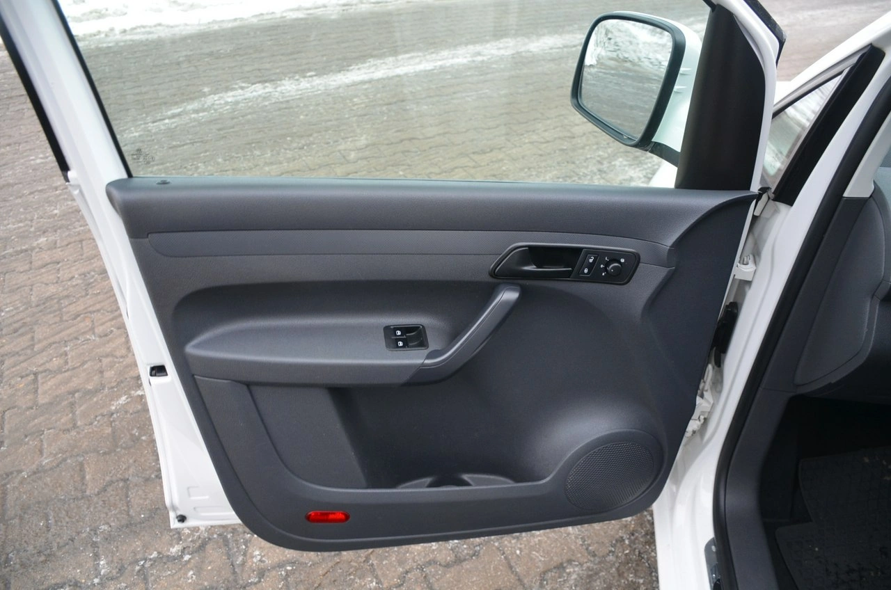 Volkswagen Caddy - Zdjęcie 18