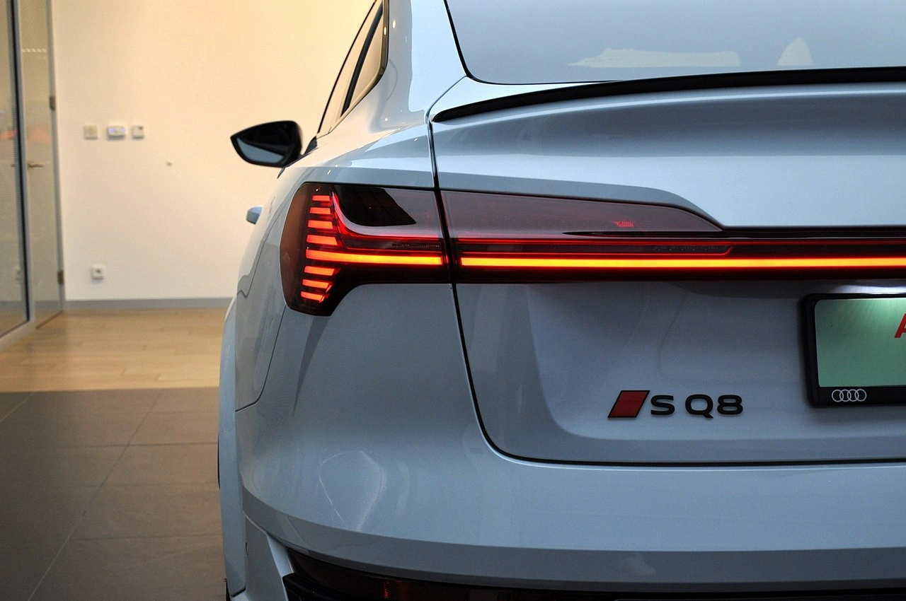 Audi SQ8 e-tron - Zdjęcie 12