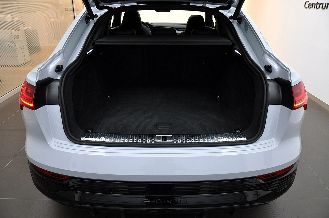 Audi SQ8 e-tron - Zdjęcie 14