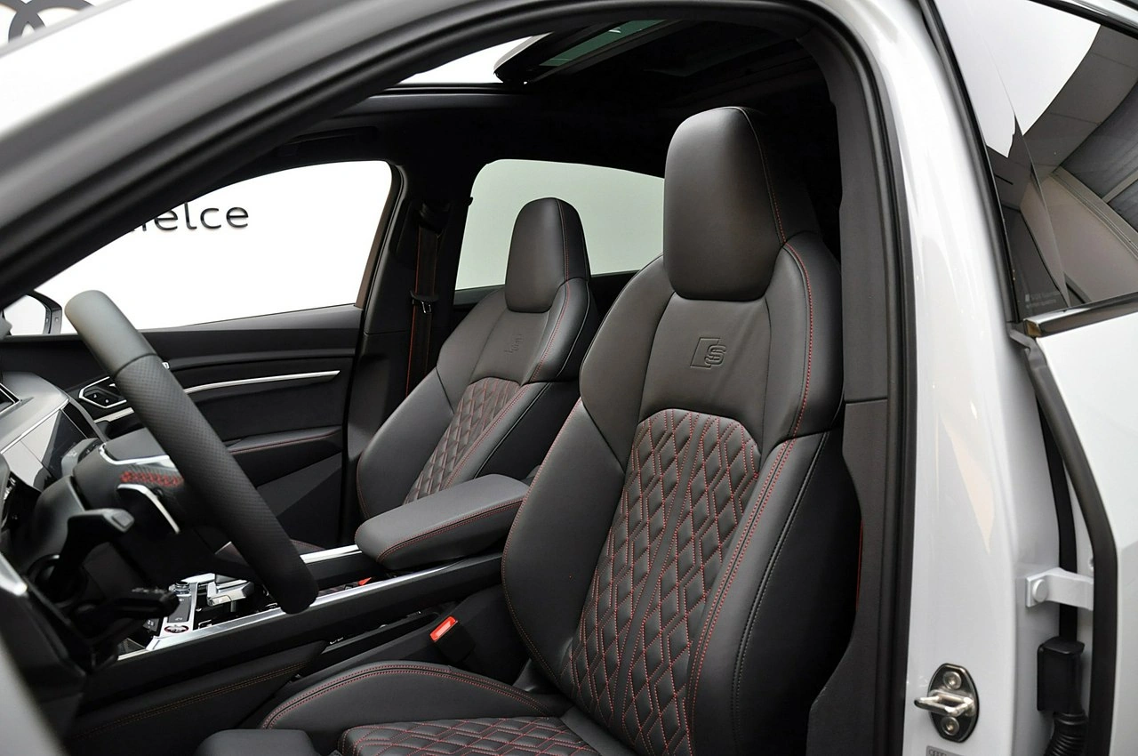 Audi SQ8 e-tron - Zdjęcie 20