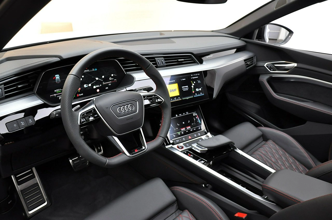 Audi SQ8 e-tron - Zdjęcie 22