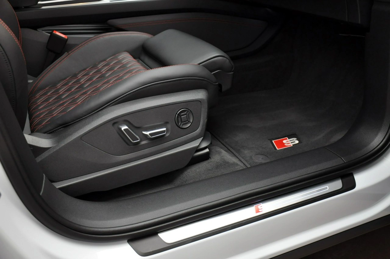 Audi SQ8 e-tron - Zdjęcie 31