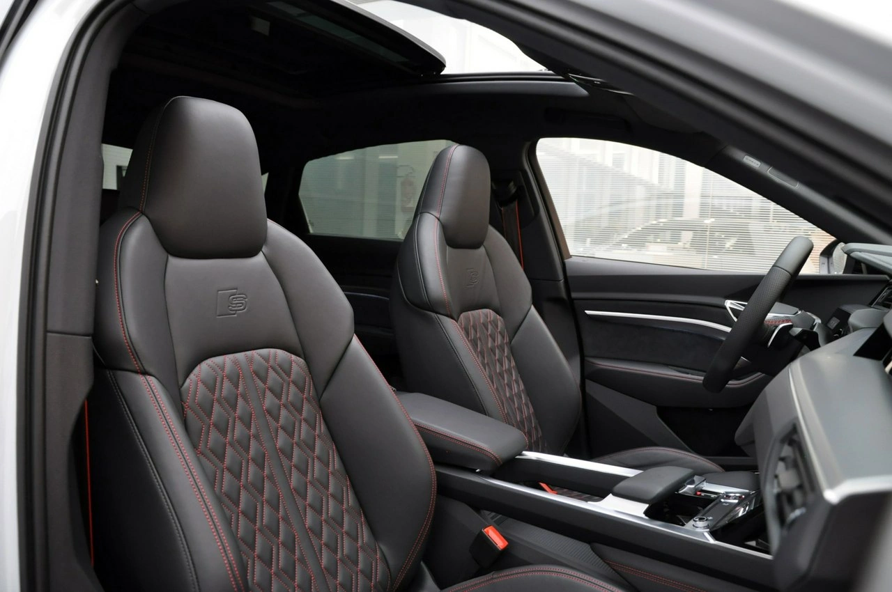 Audi SQ8 e-tron - Zdjęcie 30