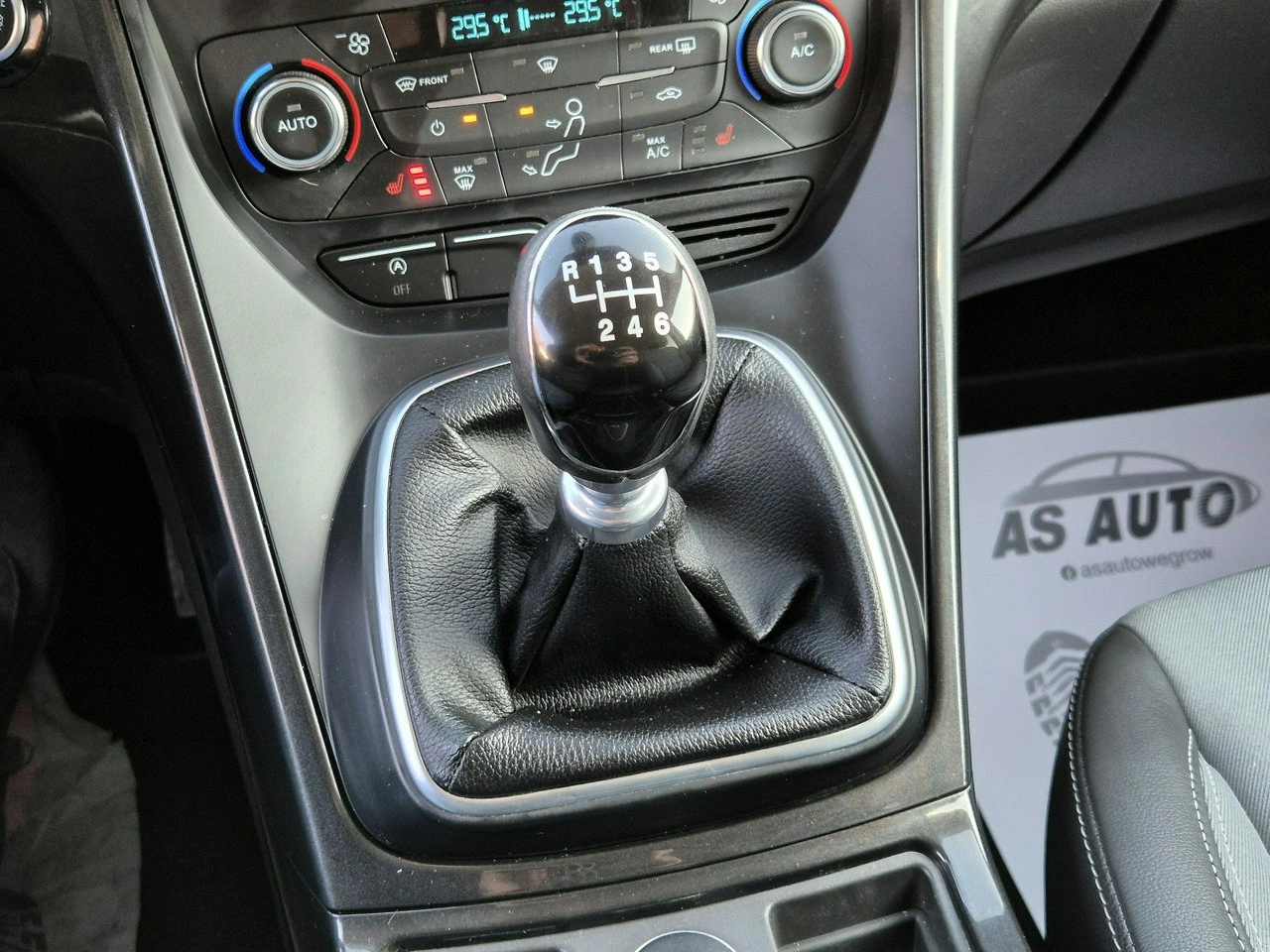 Ford Kuga - Zdjęcie 20