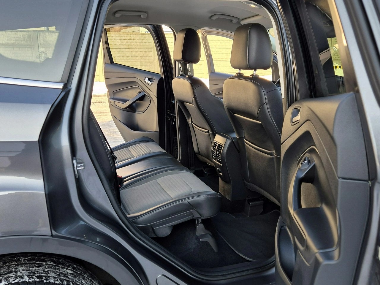 Ford Kuga - Zdjęcie 21