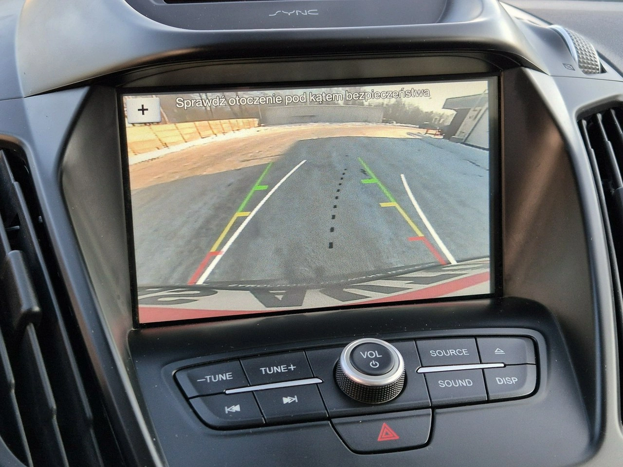 Ford Kuga - Zdjęcie 27