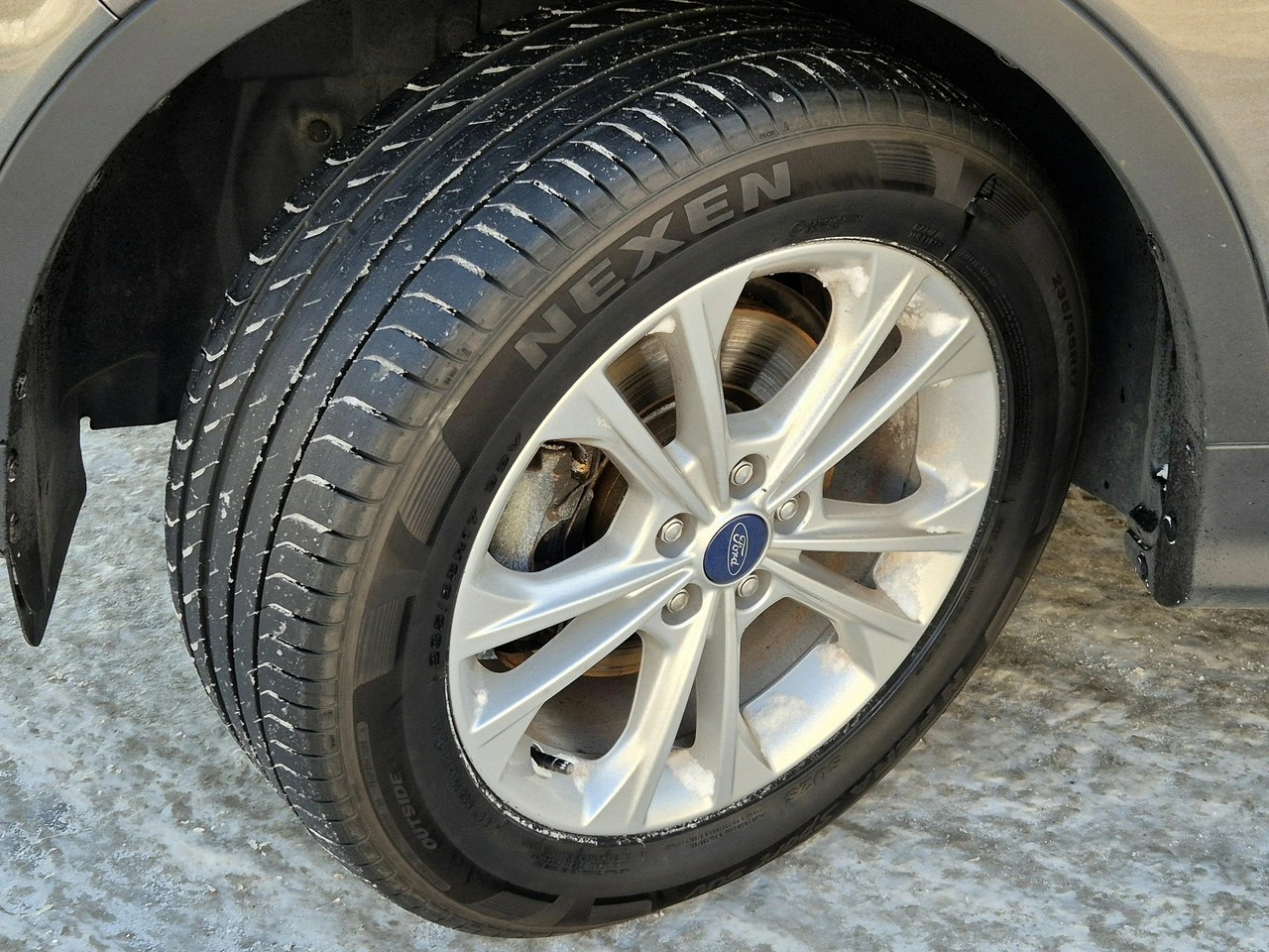 Ford Kuga - Zdjęcie 24