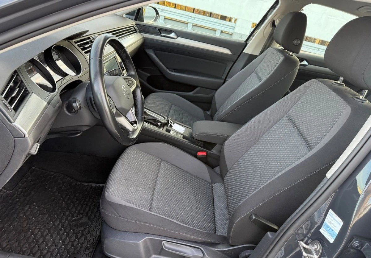 Volkswagen Passat - Zdjęcie 15