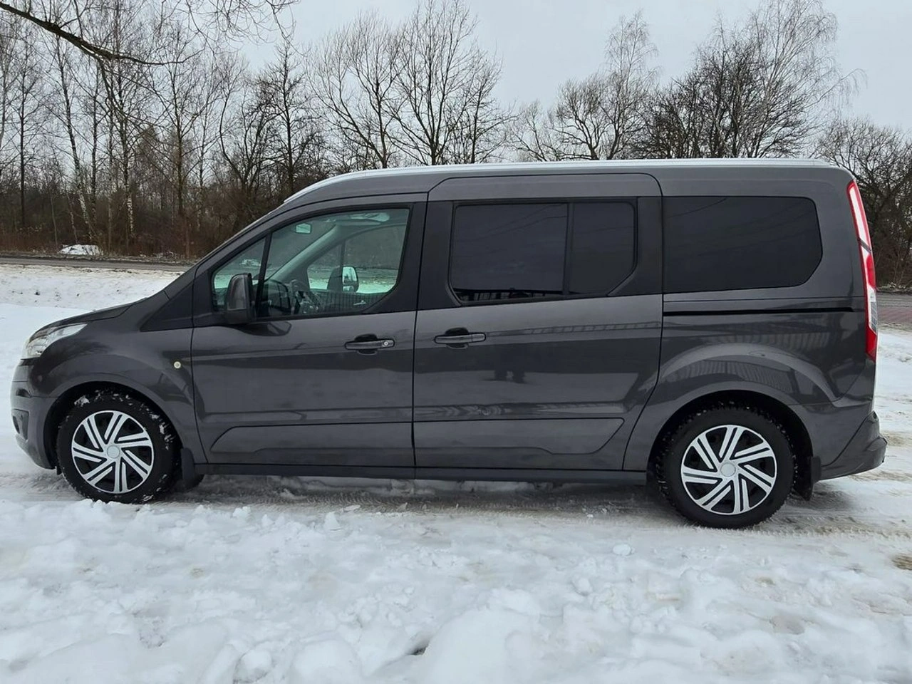 Ford Grand Tourneo Connect - Zdjęcie 14