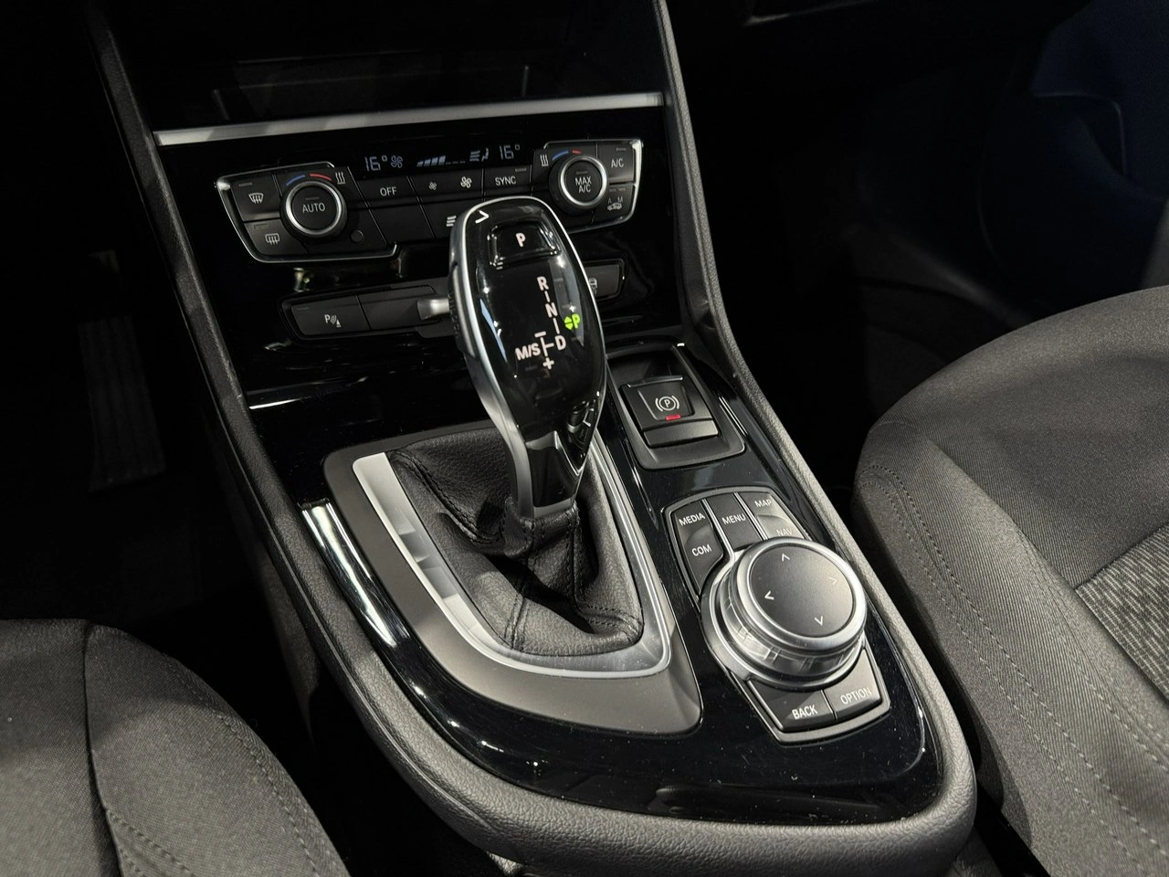 BMW 218 - Zdjęcie 27