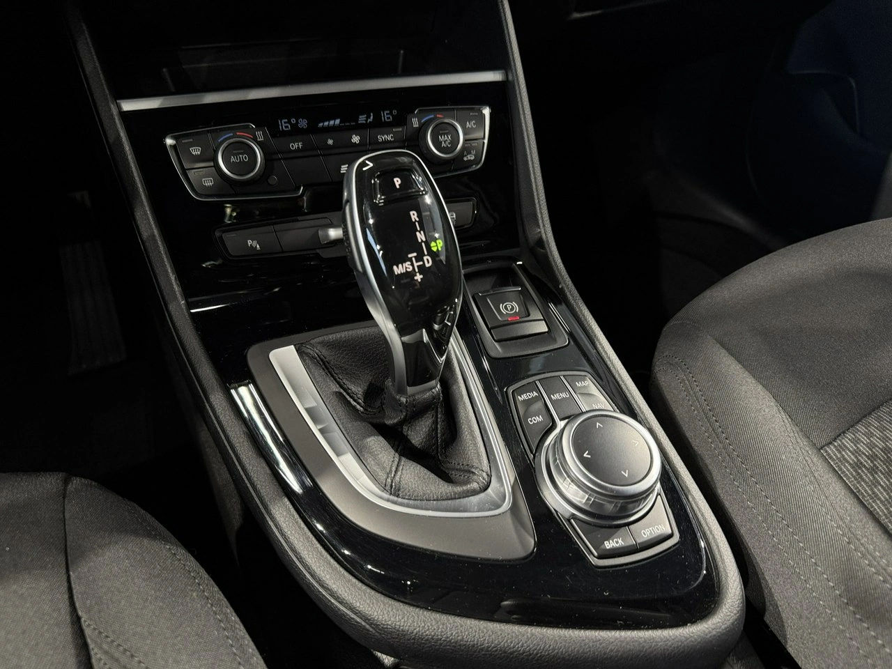 BMW 218 - Zdjęcie 27