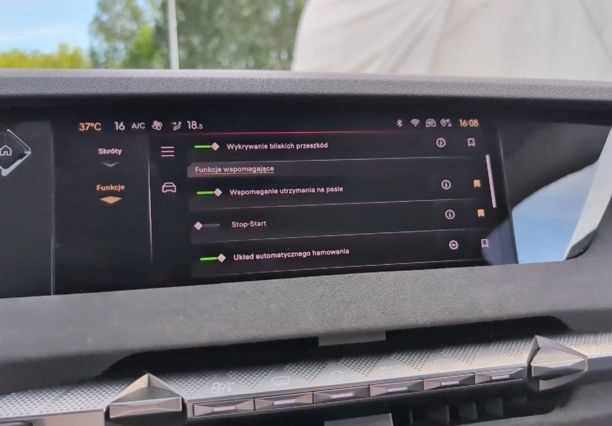 DS Automobiles DS 4 - Zdjęcie 24