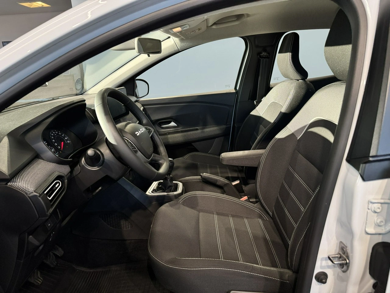 Dacia Sandero - Zdjęcie 11