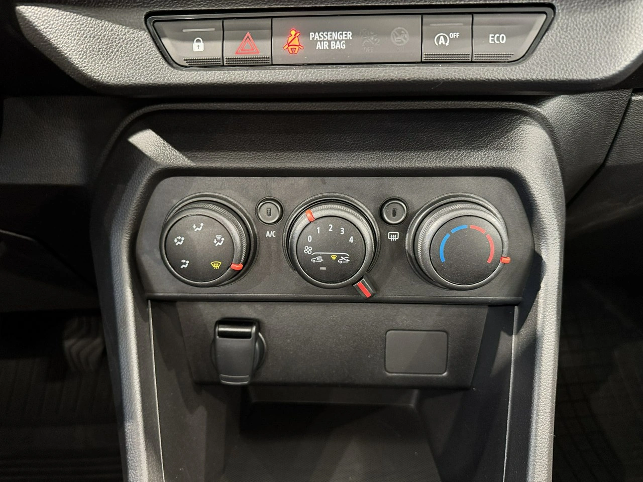 Dacia Sandero - Zdjęcie 20