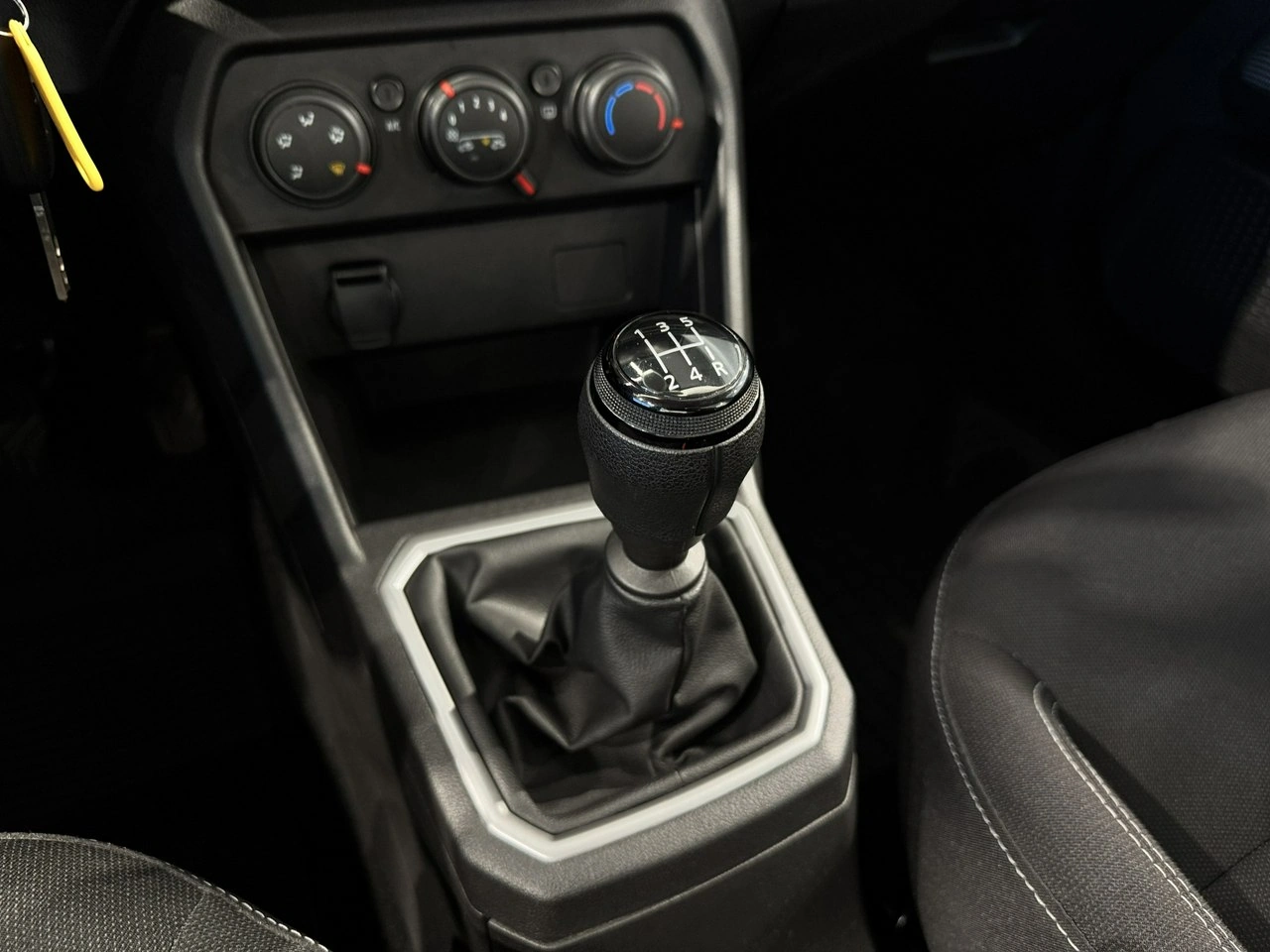 Dacia Sandero - Zdjęcie 21