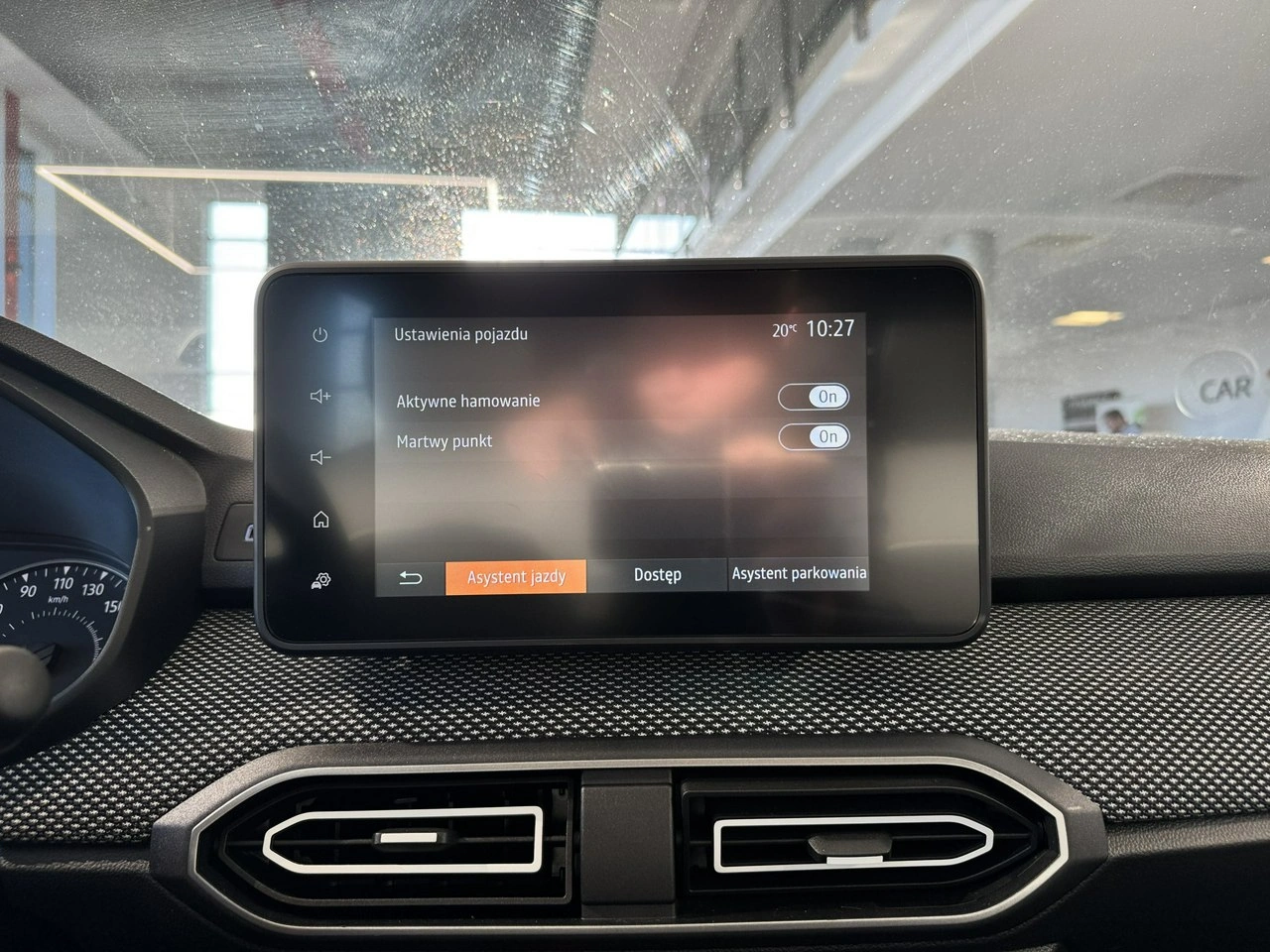 Dacia Sandero - Zdjęcie 22