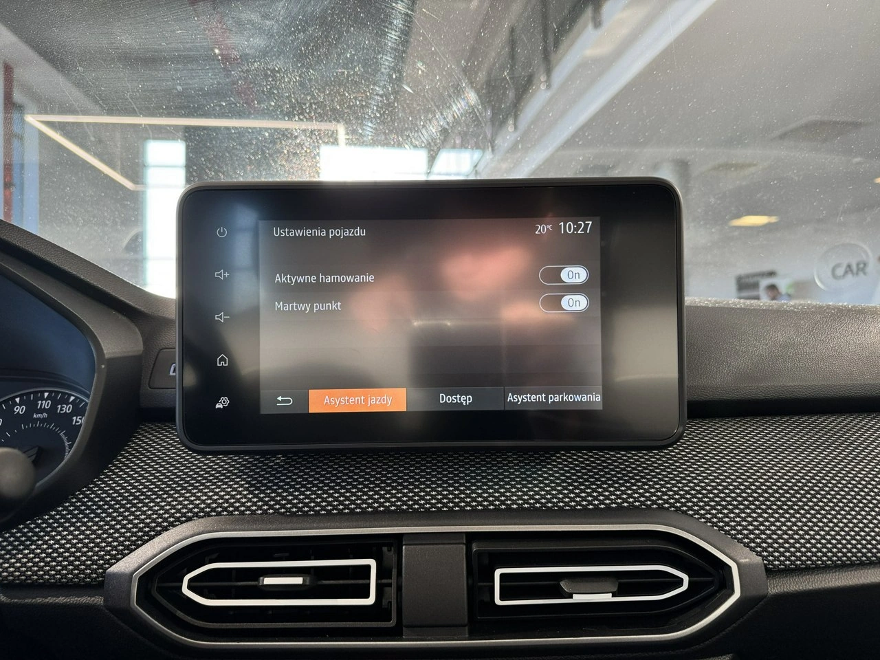 Dacia Sandero - Zdjęcie 22