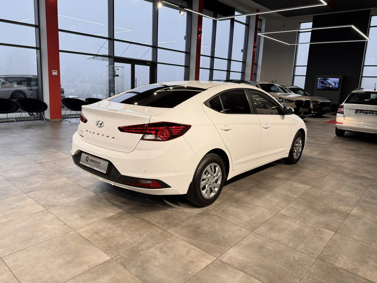 Hyundai Elantra - Zdjęcie 7