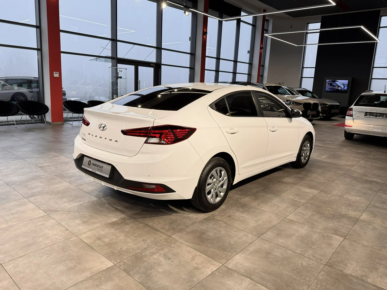 Hyundai Elantra - Zdjęcie 7