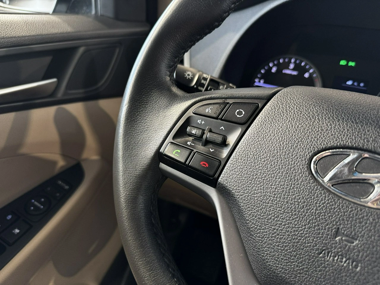 Hyundai Tucson - Zdjęcie 19