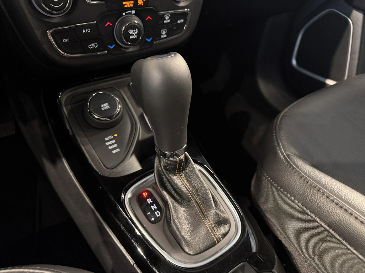 Jeep Compass - Zdjęcie 23