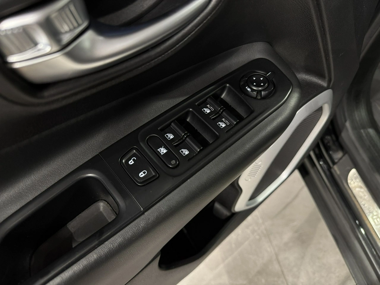 Jeep Renegade - Zdjęcie 12