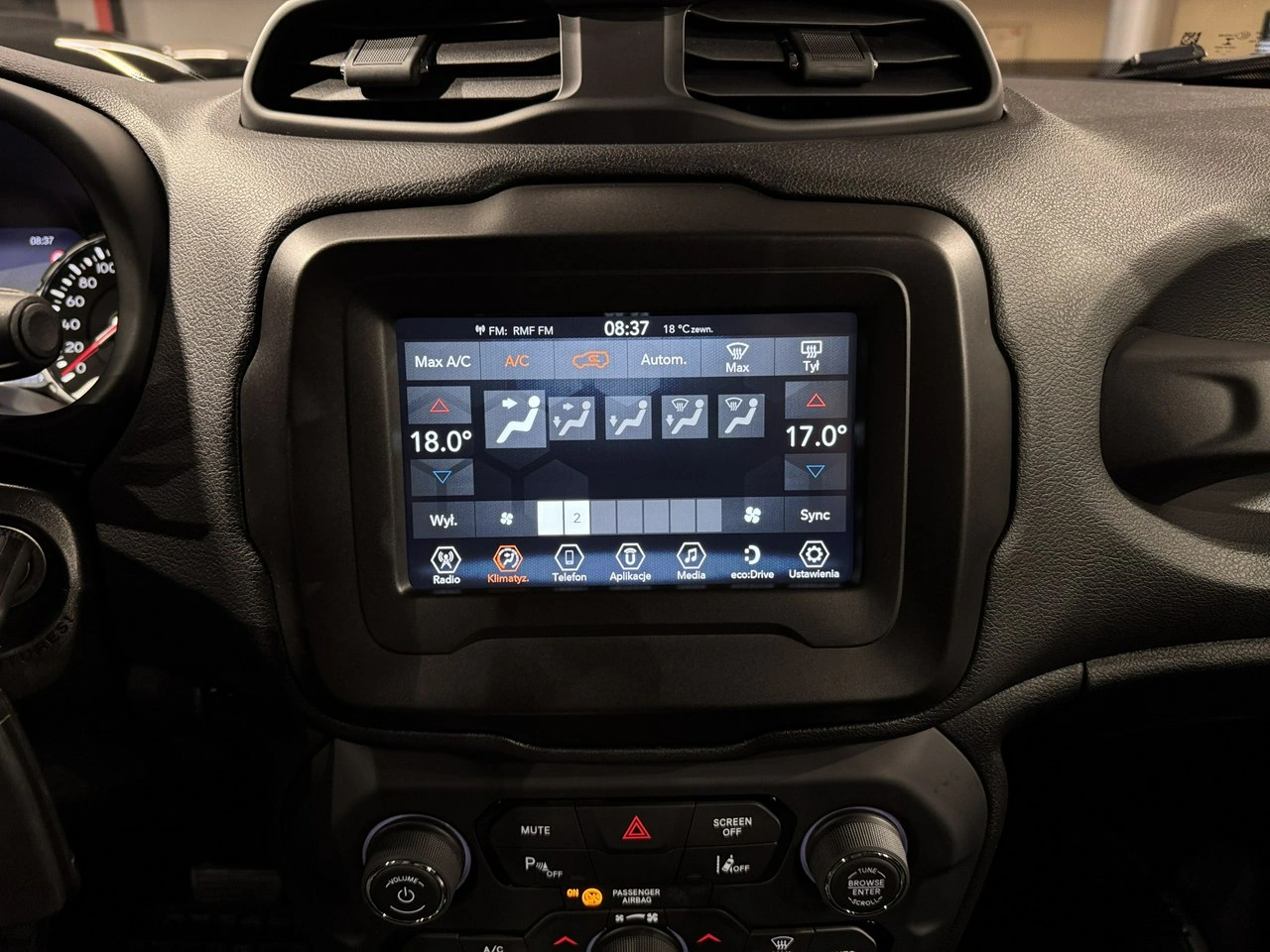 Jeep Renegade - Zdjęcie 22