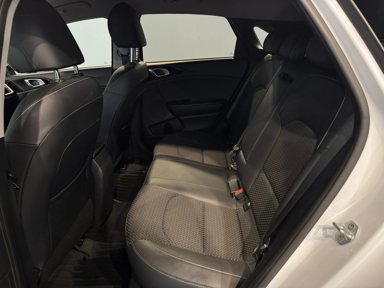 Kia Ceed - Zdjęcie 15