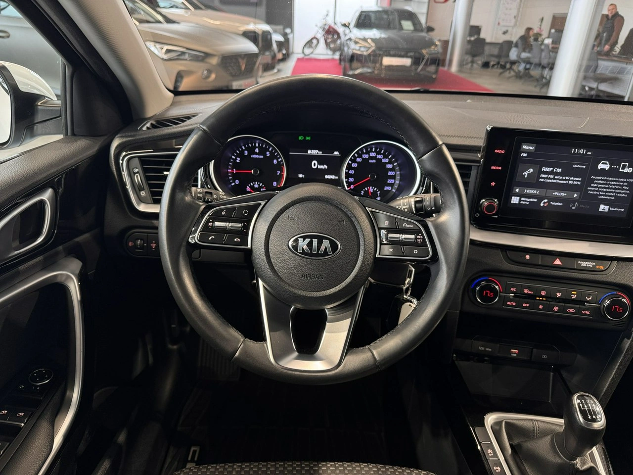 Kia Ceed - Zdjęcie 19