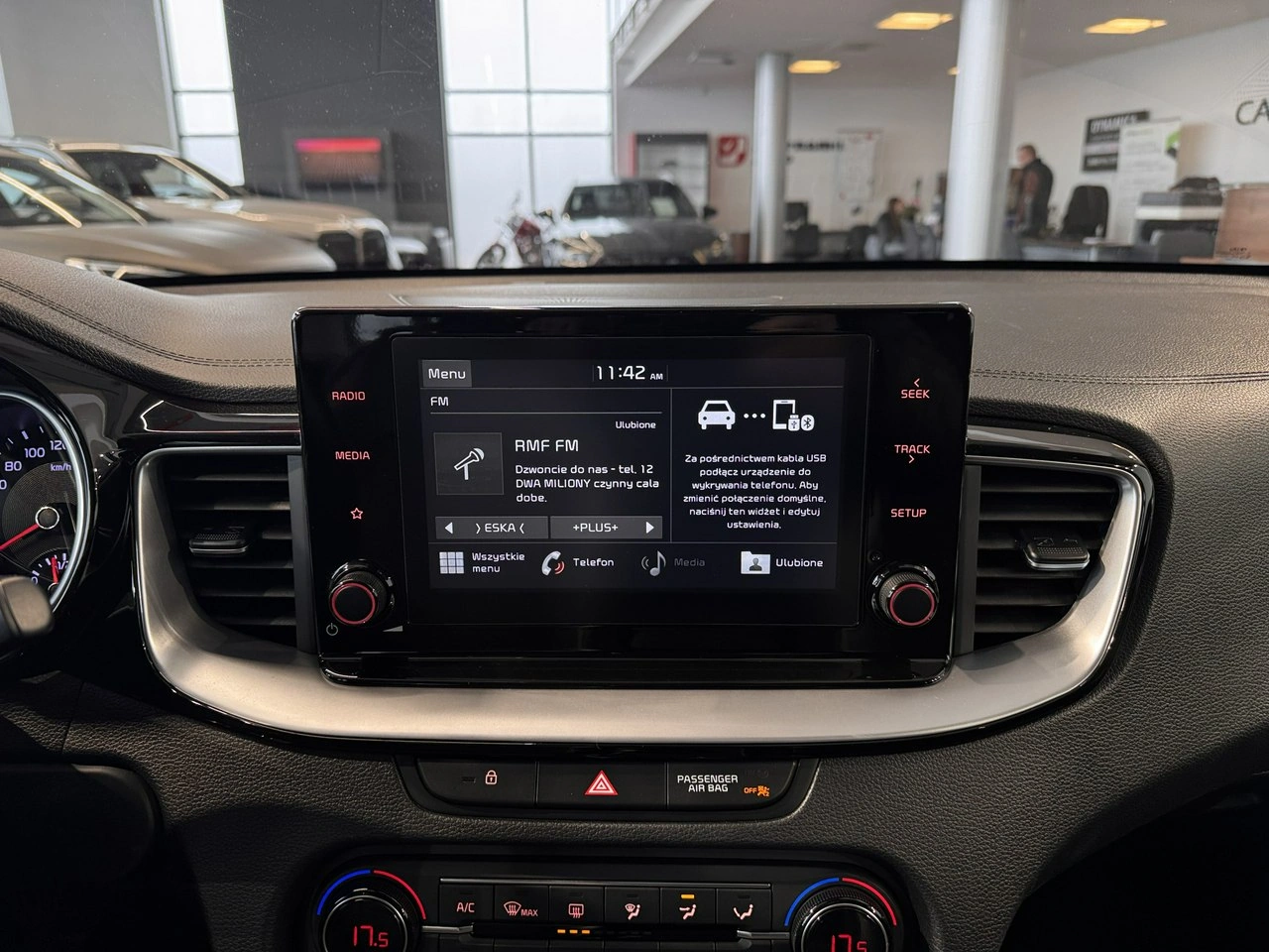 Kia Ceed - Zdjęcie 23