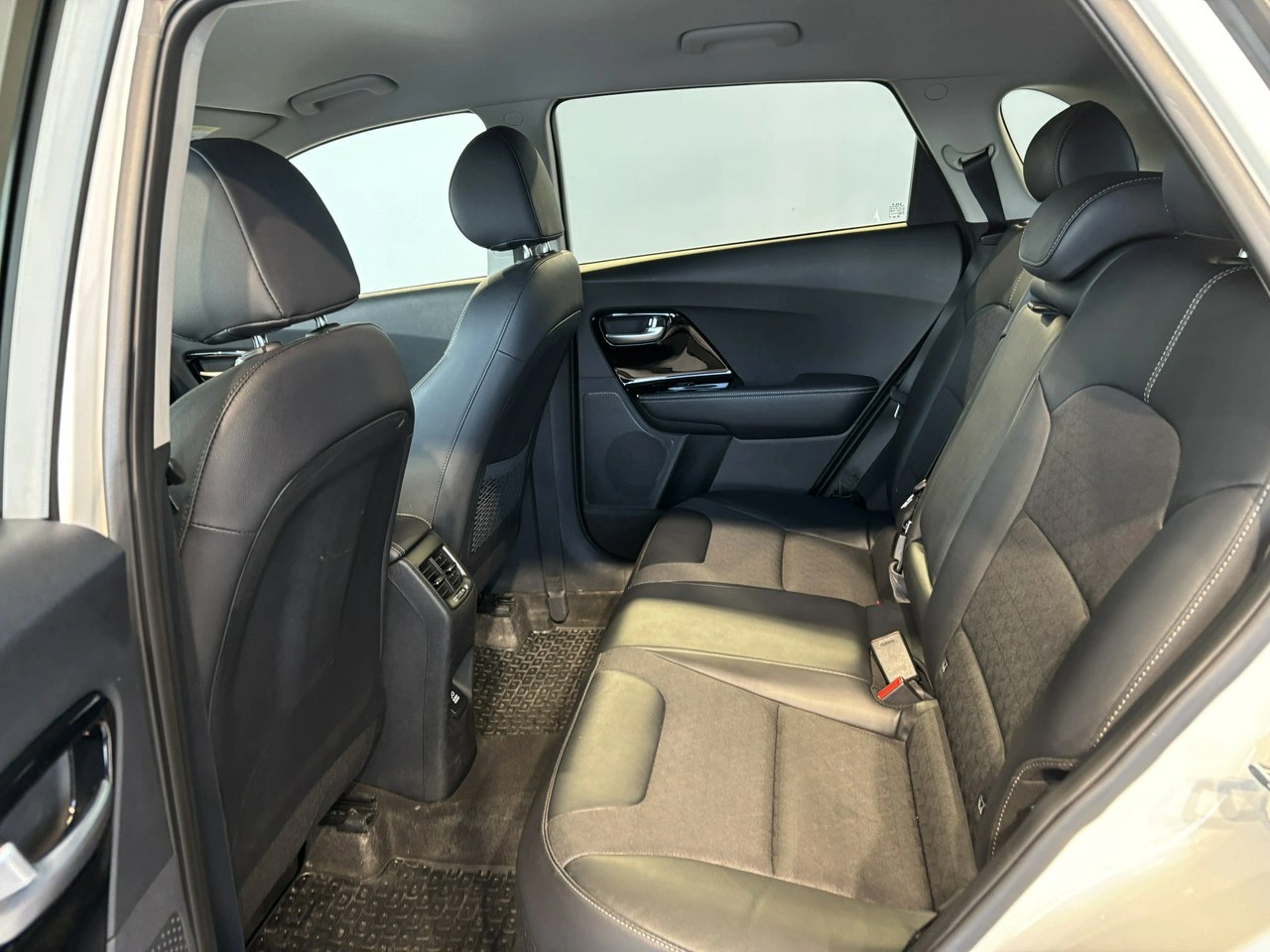 Kia Niro - Zdjęcie 13