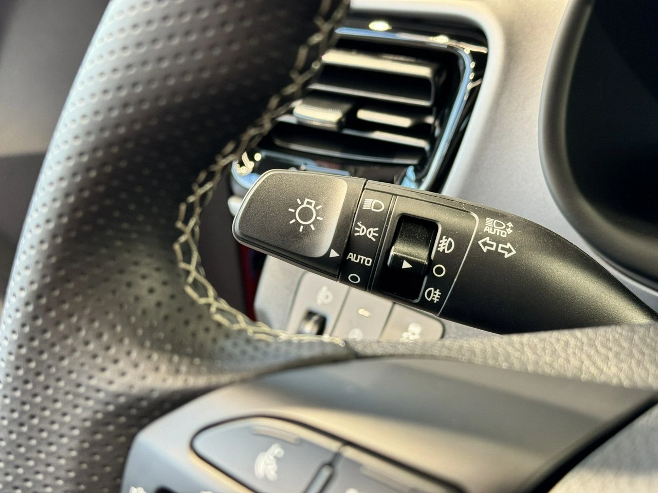 Kia Stonic - Zdjęcie 14