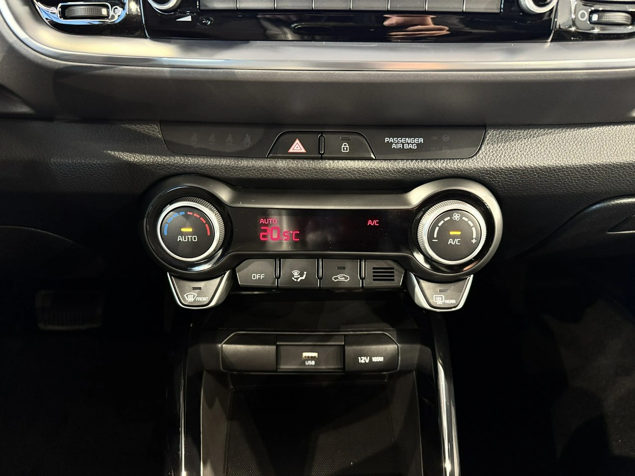 Kia Stonic - Zdjęcie 21