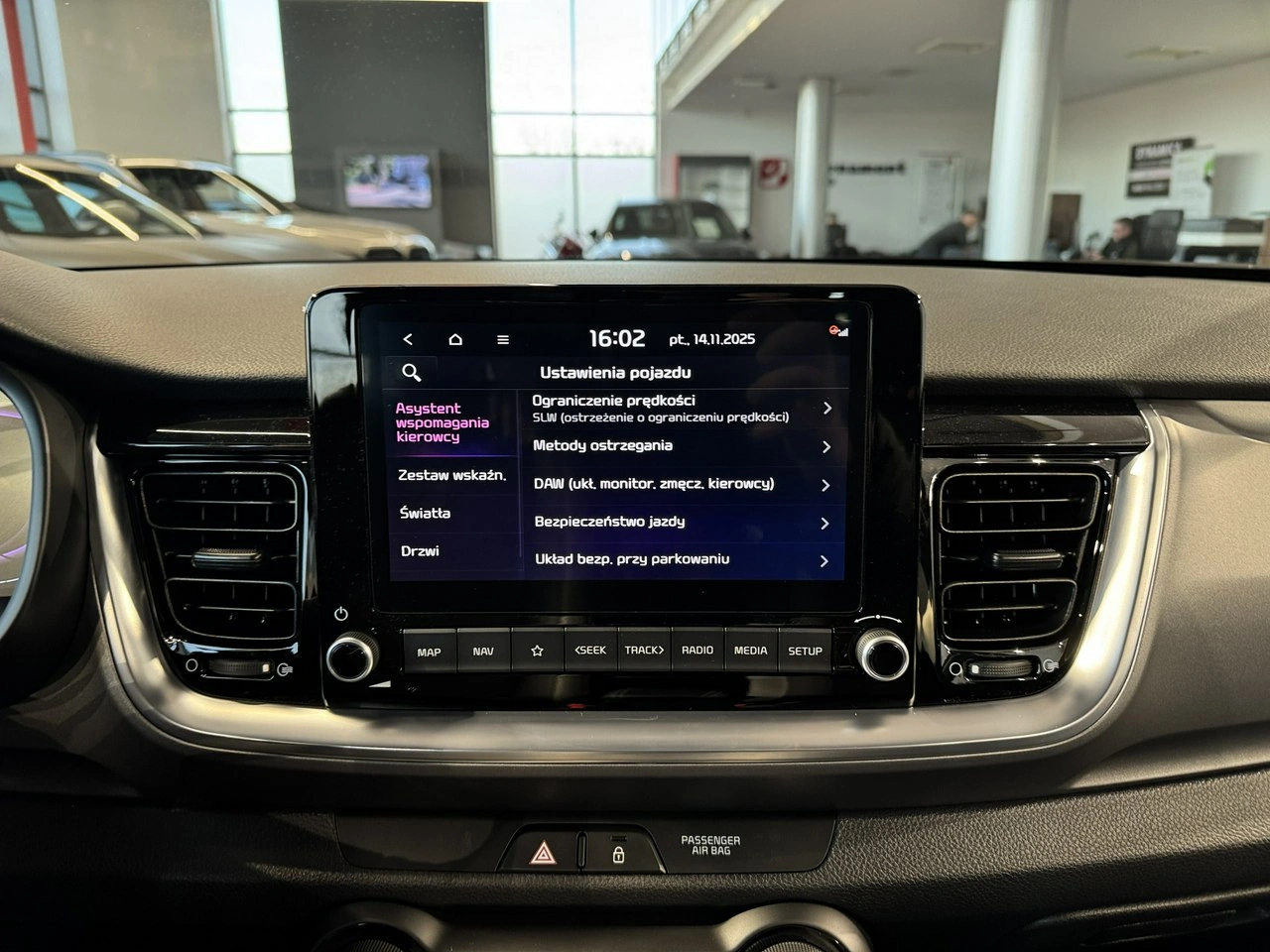 Kia Stonic - Zdjęcie 24