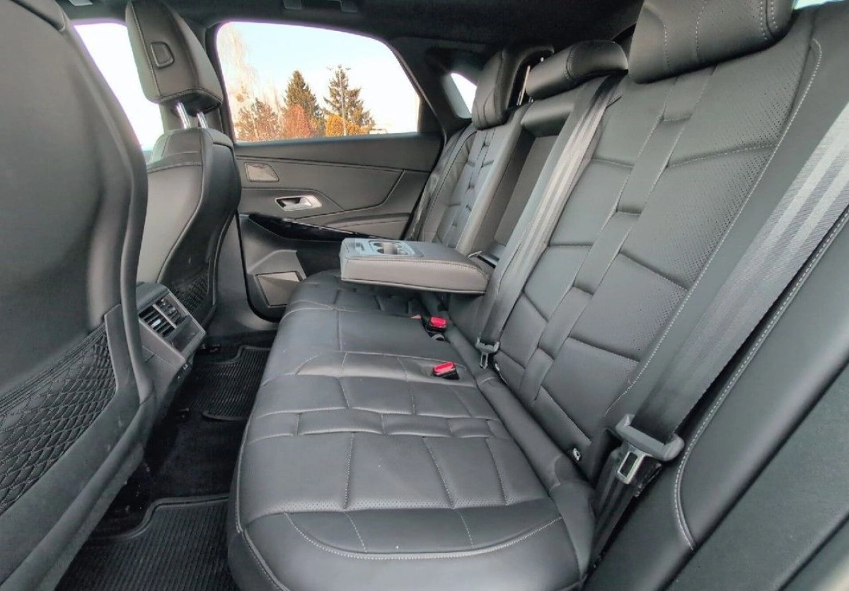 DS Automobiles DS 7 Crossback - Zdjęcie 13