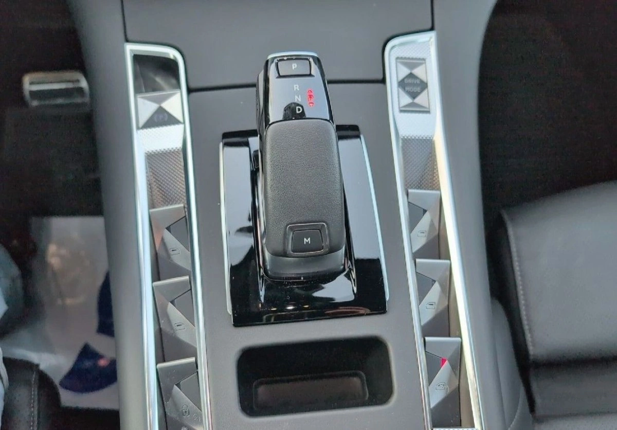 DS Automobiles DS 7 Crossback - Zdjęcie 15