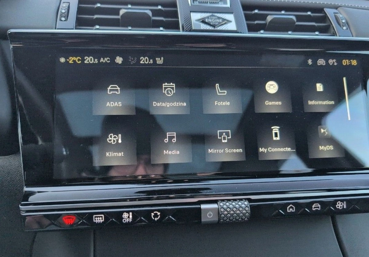 DS Automobiles DS 7 Crossback - Zdjęcie 22