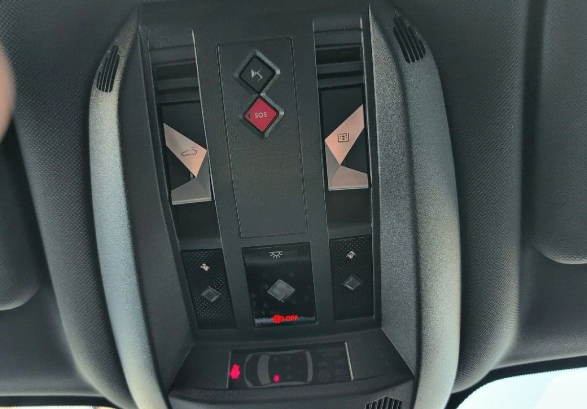 DS Automobiles DS 7 Crossback - Zdjęcie 27