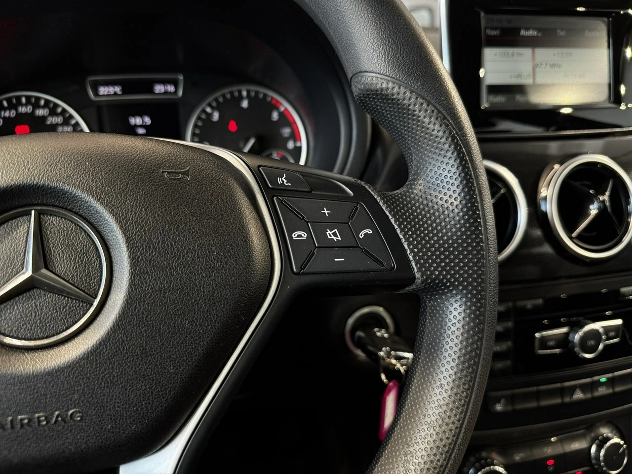 Mercedes B 180 - Zdjęcie 17