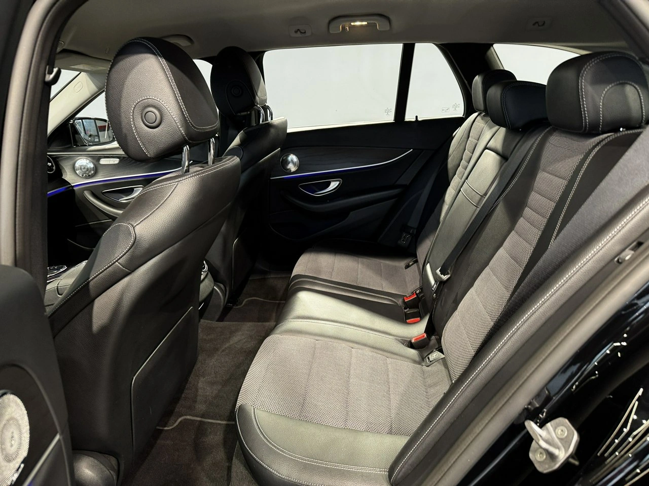 Mercedes E 220 - Zdjęcie 9