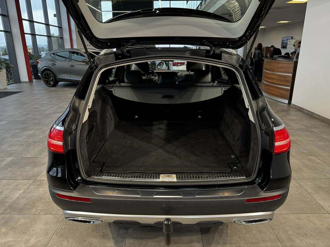 Mercedes E 220 - Zdjęcie 10