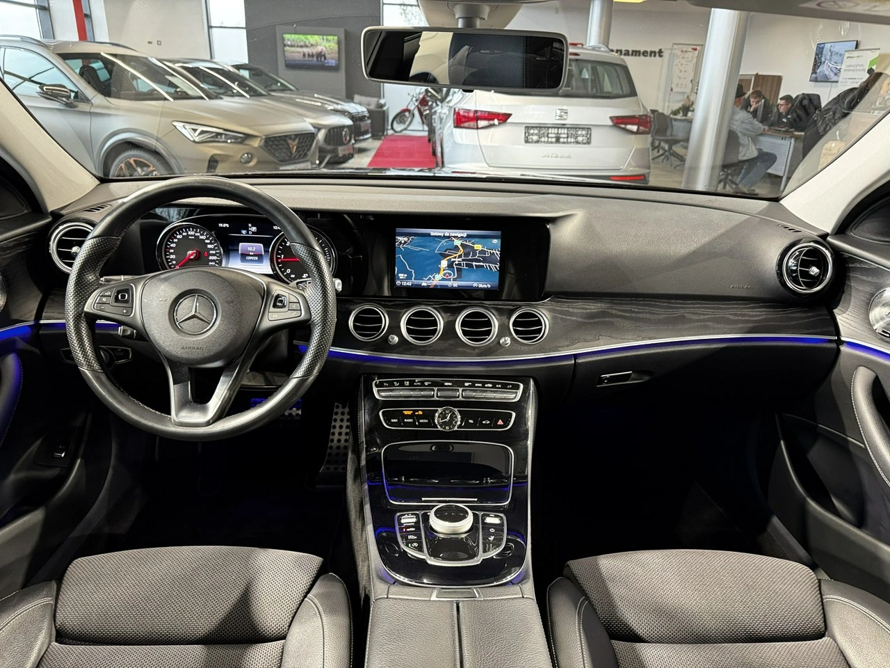 Mercedes E 220 - Zdjęcie 12